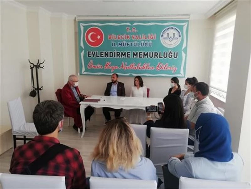 Yeni normalleşme dönemiyle birlikte müftülüklerde nikah kıyma işlemleri başladı
