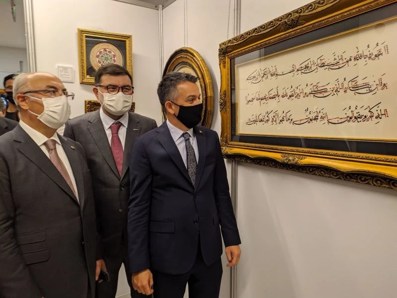 MÜSİAD İzmir’den Hüsn-i Hat ve Tezhip Sergisi
