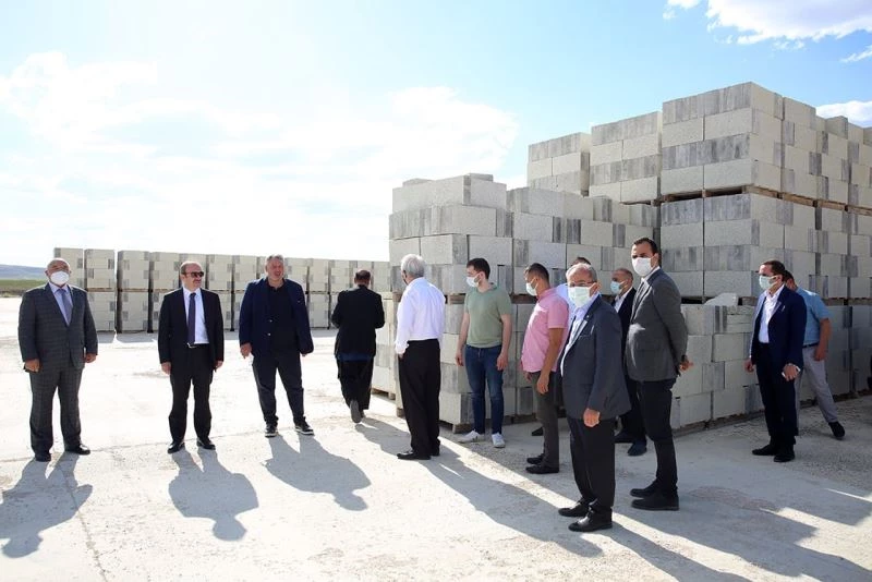 Bayburt Doğal Taşa yabancı yatırımcı ilgisi devam ediyor
