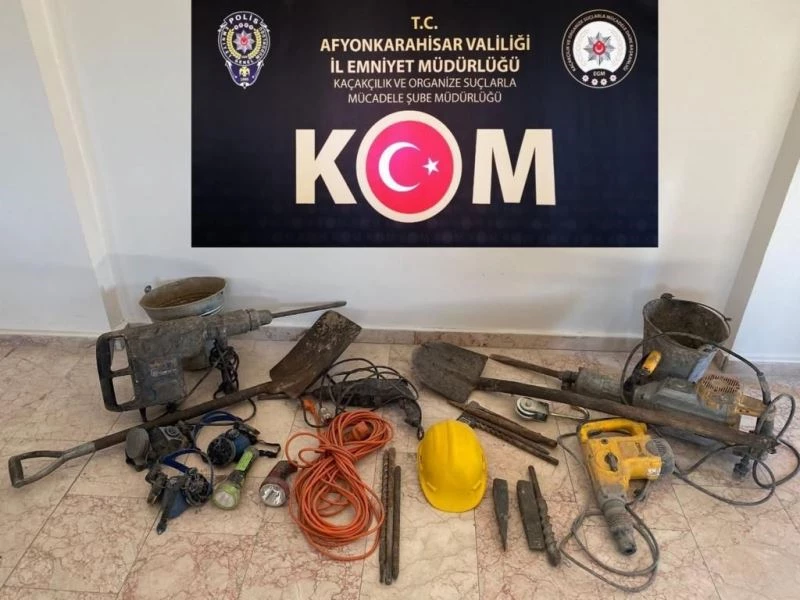 Defineciler bilinmeyen yer altı şehrini ortaya çıkardı
