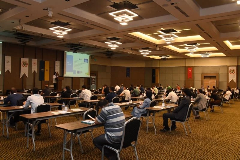 Konya Büyükşehir’den ilçe belediyelerine fon kaynağı eğitimi
