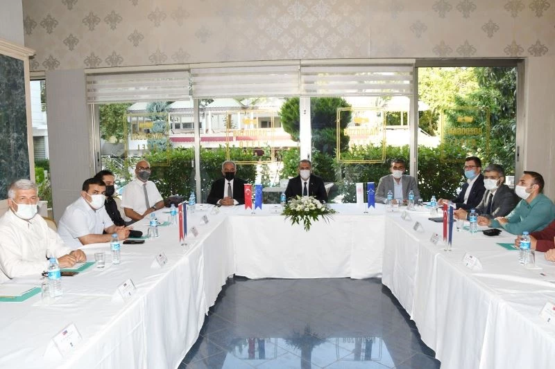 Turizm sektörünün yeniden canlandırılması toplantısı yapıldı
