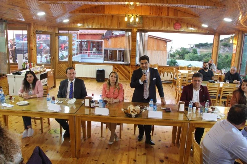 Kaymakam Kini’ye veda yemeği
