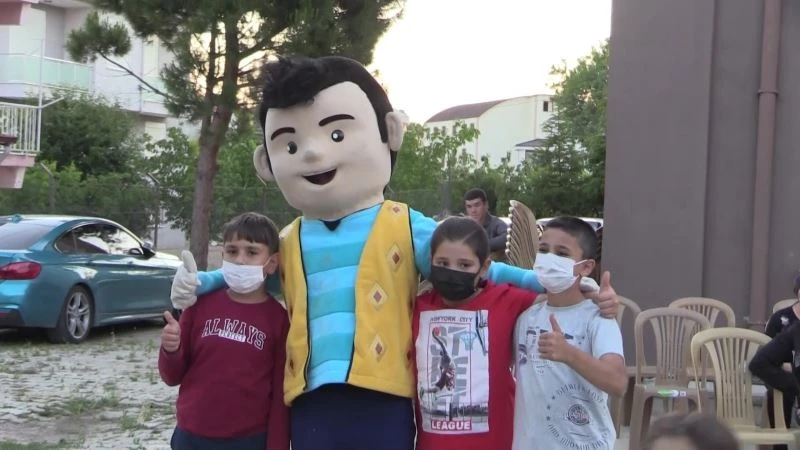 Uşak’ta gezici tiyatro yeniden izleyicilerle buluştu
