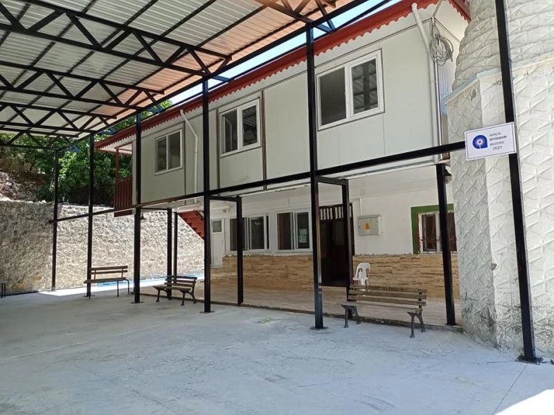 Büyükşehir camilerin eksiklerini gideriyor
