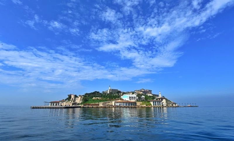 İstanbul Valiliği’nden Demokrasi ve Özgürlükler Adası gezisi
