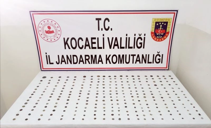 Roma dönemine ait sikkeleri satmak isteyen şahıslara suçüstü operasyon
