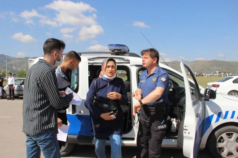 Afyonkarahisar’da YKS 17 bin 320 adayın katılımı ile başladı
