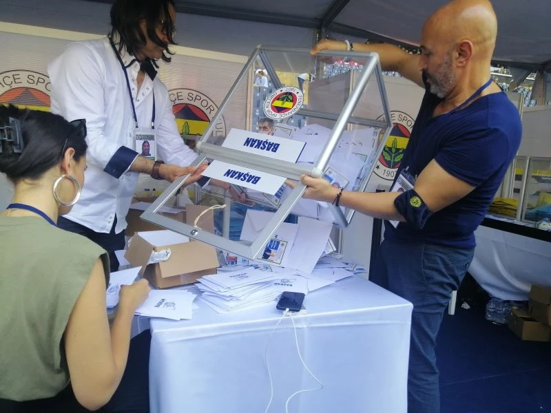 Fenerbahçe’de oy sayımı başladı
