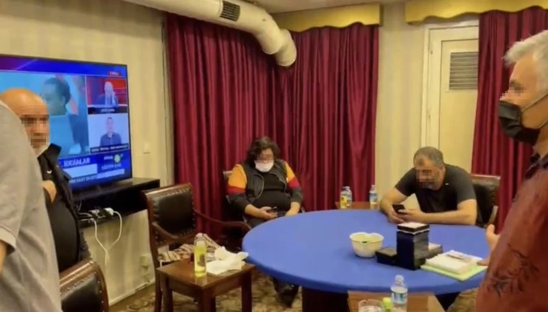 (Özel) Güvenlik kamerası önlemli kumarhaneye polis baskını
