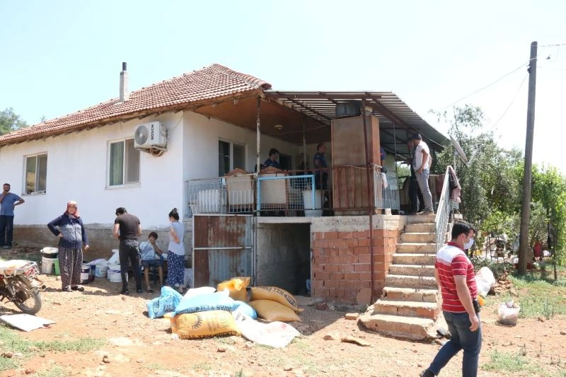 Eşi ile tartıştı, duvarda asılı bulunan tüfekle kendini yaraladı
