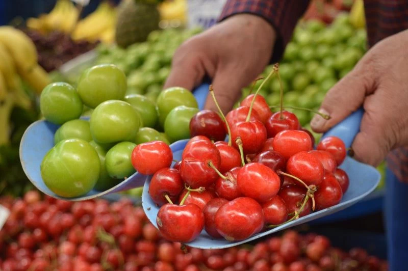 Manavlar yaz mevsiminden umduğunu bulamıyor
