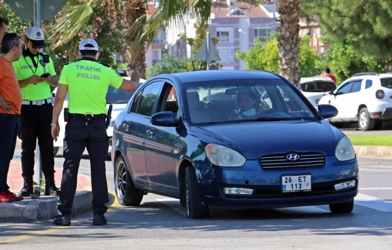 Öğrenciler için lastikçi de oldular, acil servis de
