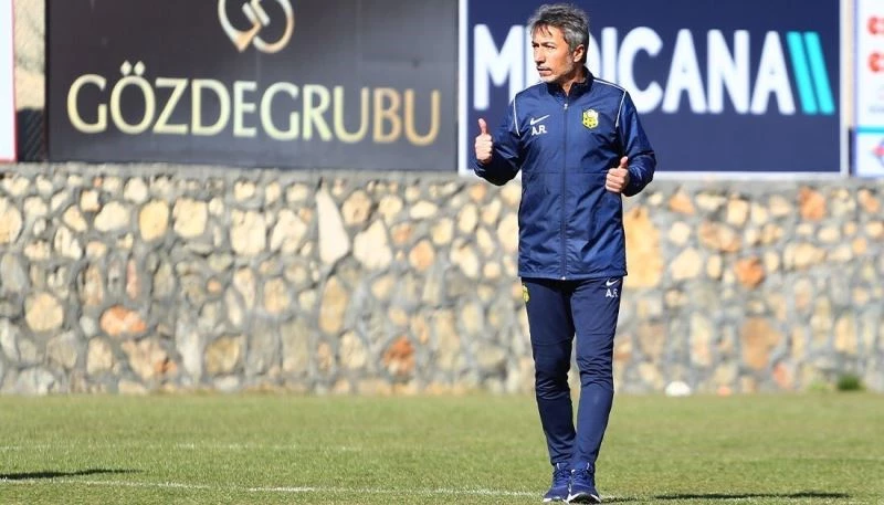 Yeni Malatyaspor’da sportif direktör Ali Ravcı ile yollar ayrıldı