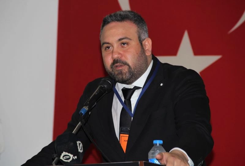 Altay’da Başkan Özgür Ekmekçioğlu güven tazeledi
