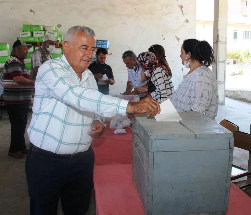 Koçarlı TARİŞ’te yeni başkan Erdel oldu
