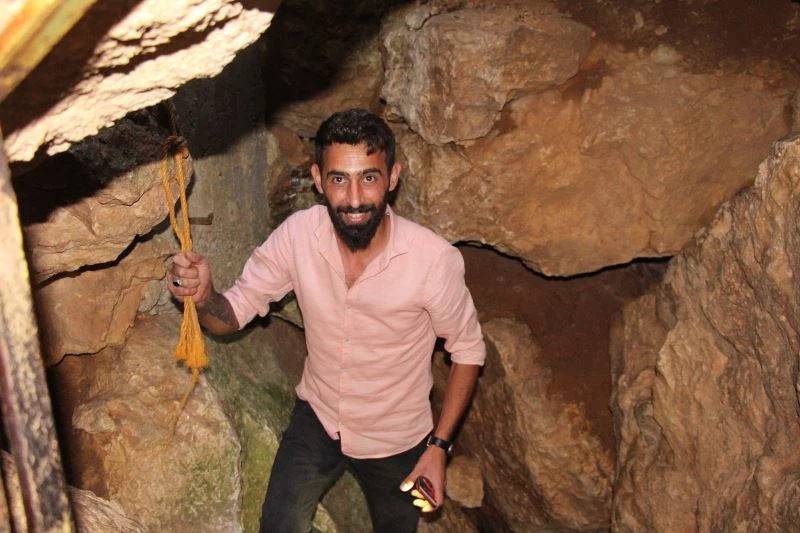 Harput’a çıkanların uğrak noktası Buzluk Mağarası, giren 5 dakika duramıyor
