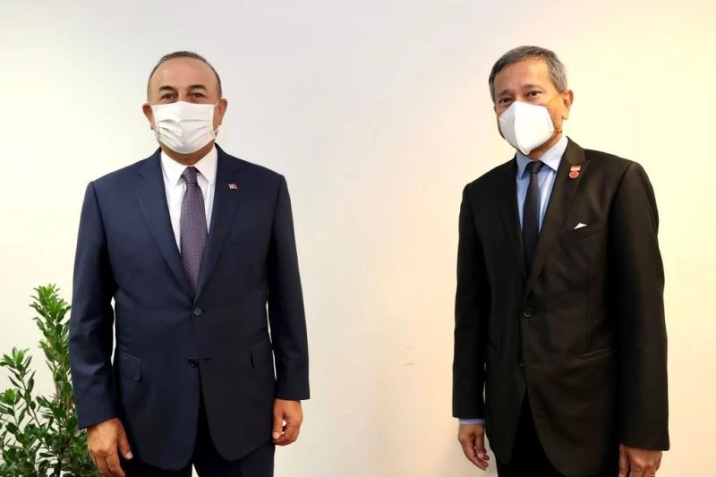 Bakan Çavuşoğlu, Singapurlu mevkidaşı Balakrishnan ile görüştü

