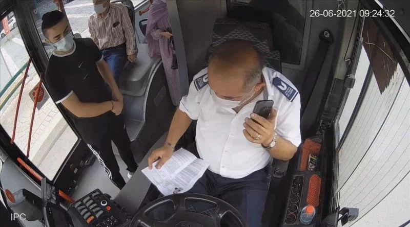 YKS’ya girecek öğrenciler için güzergah değiştiren şoför konuştu
