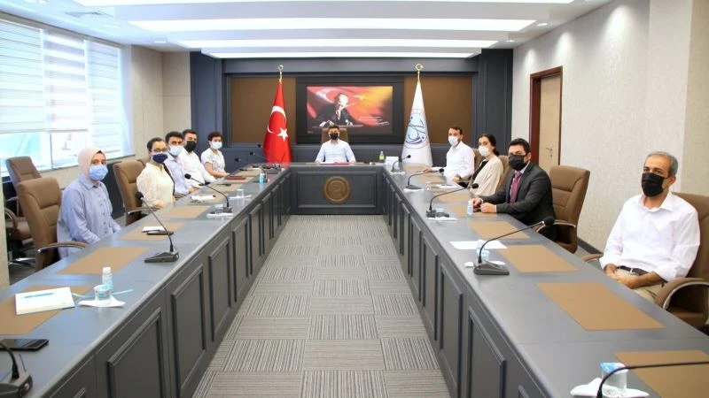 Rektör Karacoşkun, Üniversite basın birimiyle bir araya geldi
