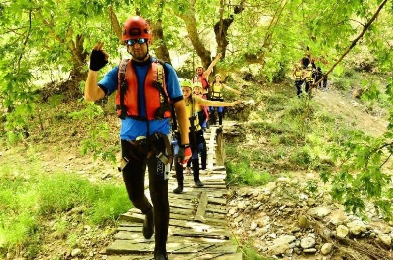 Sıcaktan bunalan buraya akın ediyor
