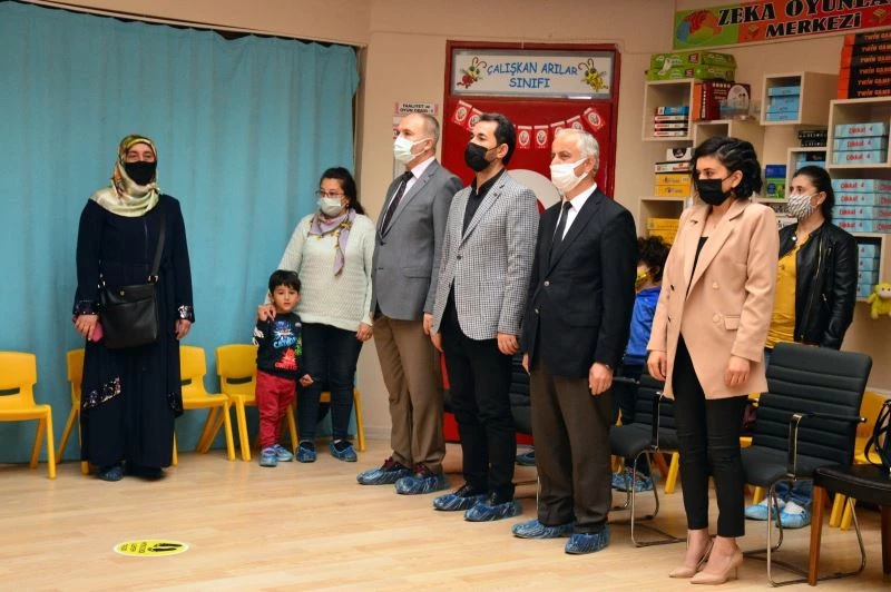 Minik öğrencilerin jimnastik gösterileri coşkuyla izlendi
