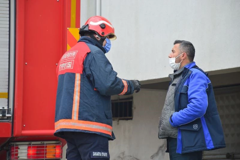 Üç yaşındaki çocuk oynadığı çakmakla evde yangın çıkardı
