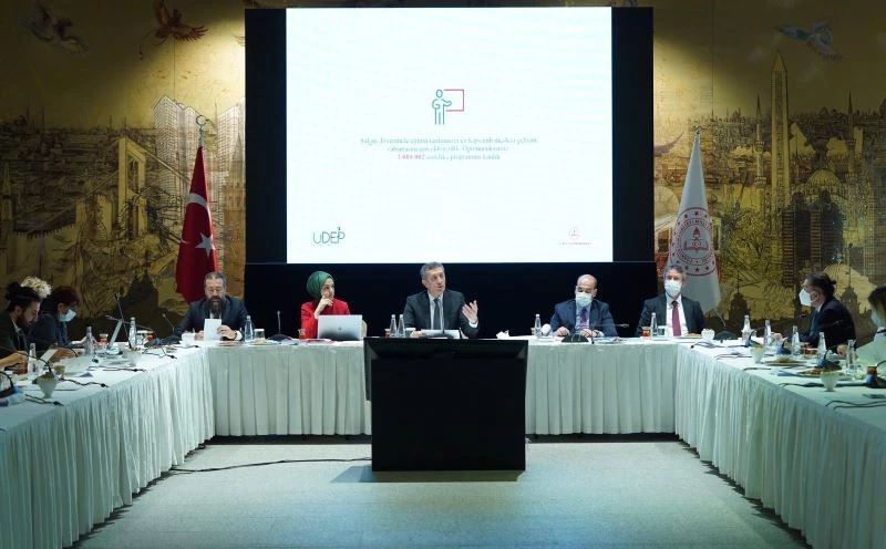 Milli Eğitim Bakanı Selçuk: 