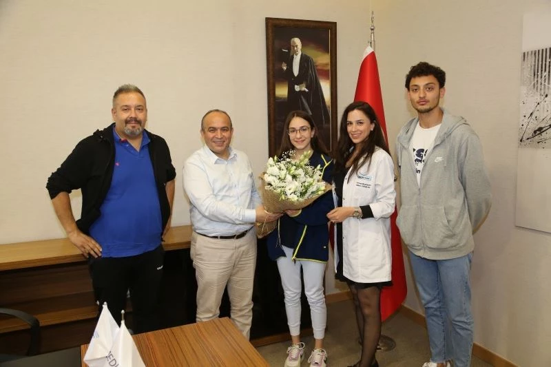 Milli yüzücüye diyetisyen desteği
