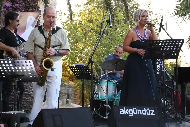 Kültür Sanatın rotası Güvercinada
