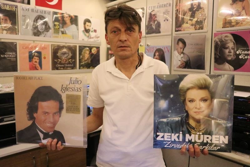 Yarım asırlık plaklar yeniden kulakların pasını siliyor
