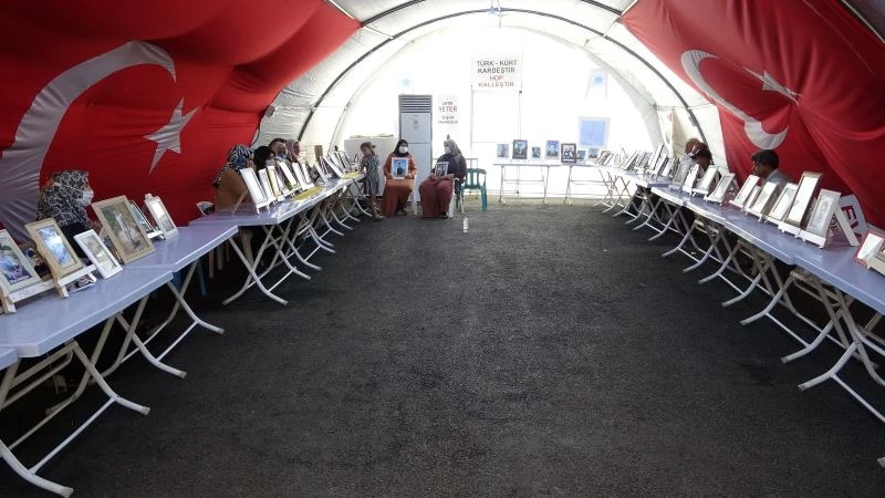 Eylemdeki baba Erdinç: “Elindeki kalemi kırdılar silah verdiler bize karşı”
