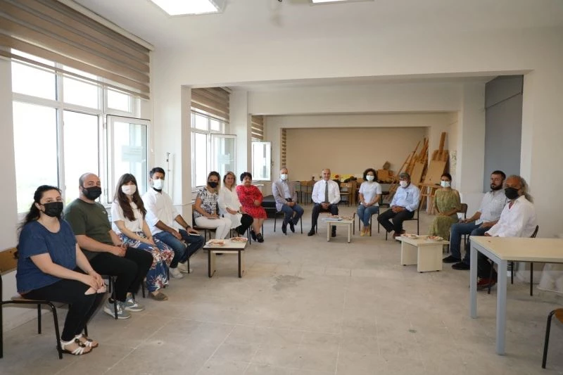 Başkan Özlü’den, Güzel Sanatlar Fakültesine ziyaret
