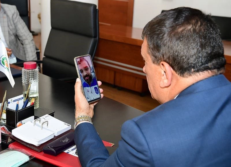 Selahattin Gürkan, Anadolu Efesli Simon ile görüştü
