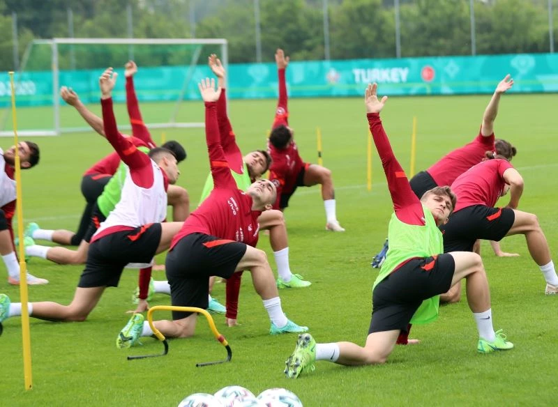 A Milli Takım hazırlıklarını yenilenme ile sürdürdü
