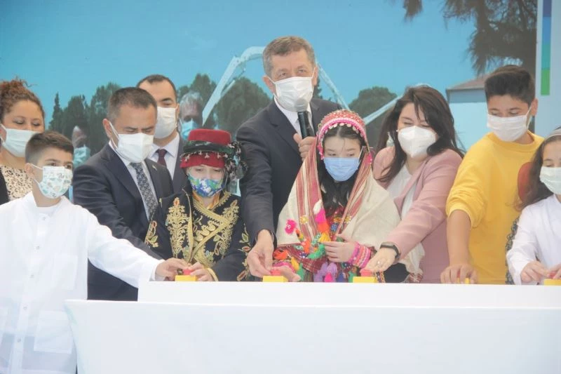 Milli Eğitim Bakanı Ziya Selçuk: “Atölyeleri önemsiyorum”
