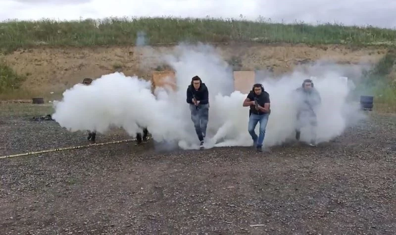 Film sahneleri değil profesyonel polis eğitimleri
