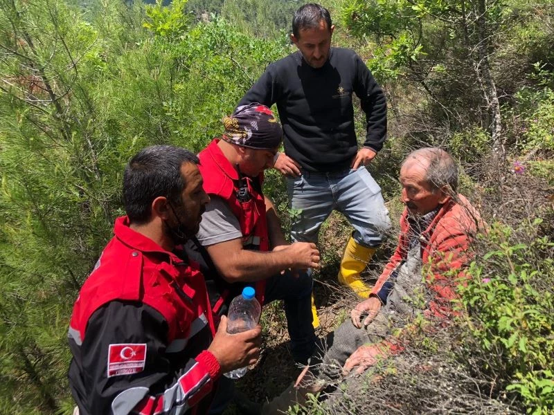 Evden çıktıktan sonra haber alınamayan yaşlı adam yaralı şekilde bulundu
