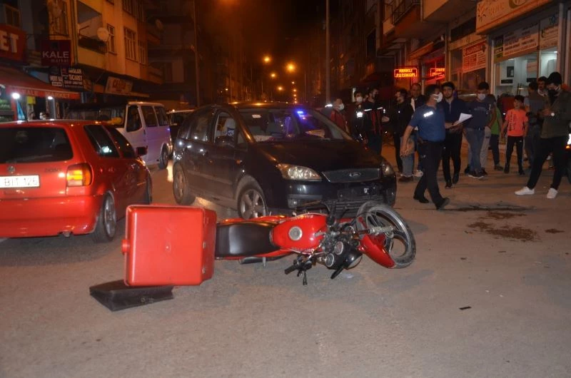 Motosiklet kuryesi kazada yaralandı
