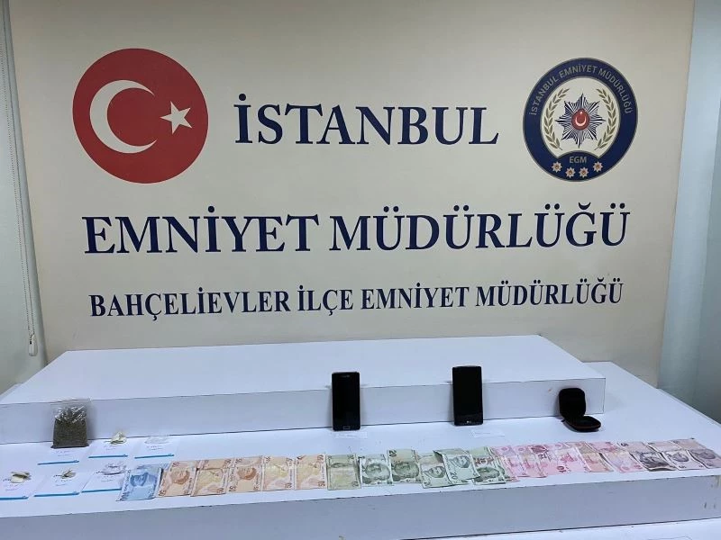 Elbise dolabı içinde kenevir yetiştirdi, polise yakalandı
