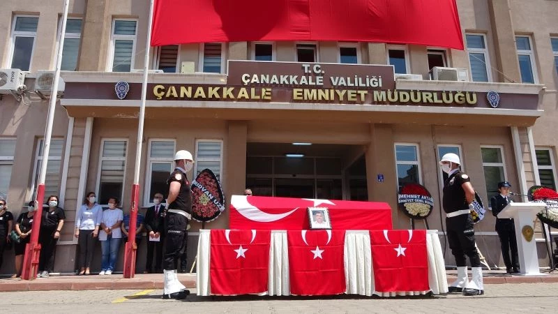 Çanakkale’de görevi başında şehit olan polis Türkmenoğlu için tören düzenlendi
