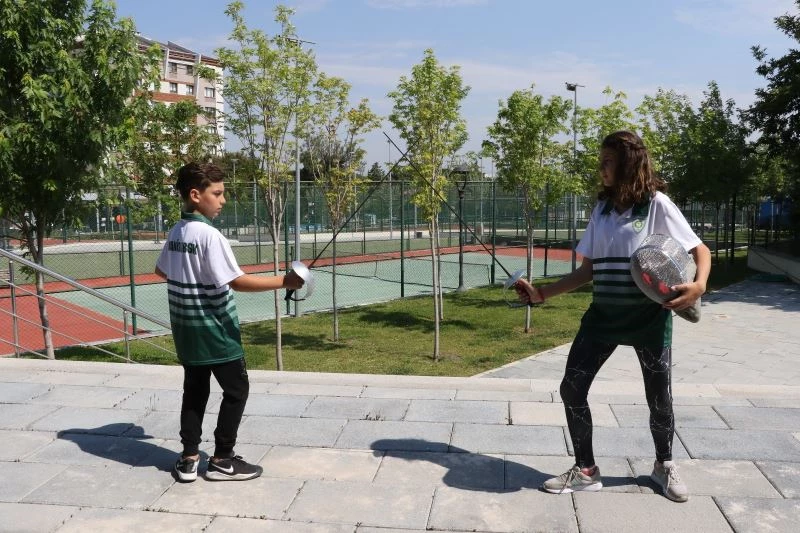 Manisa BBSK eskrim branşını da bünyesine ekledi
