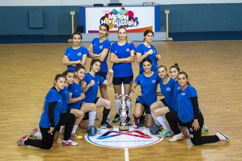 Şampiyon hentbolcular, 1. Lig hazırlıklarına başladı
