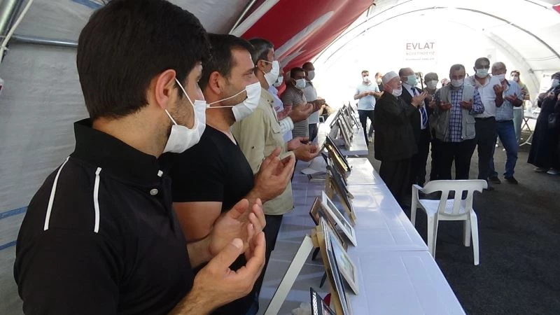 Evlat nöbeti tutanlara gönülleri ile destek oldular
