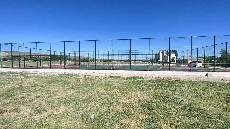 Erciş’teki spor yatırımlarında sona gelindi
