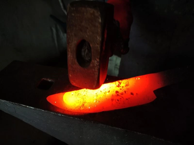 (Özel) Binlerce yıllık teknikle yapılan bıçak ve kılıçlara büyük ilgi
