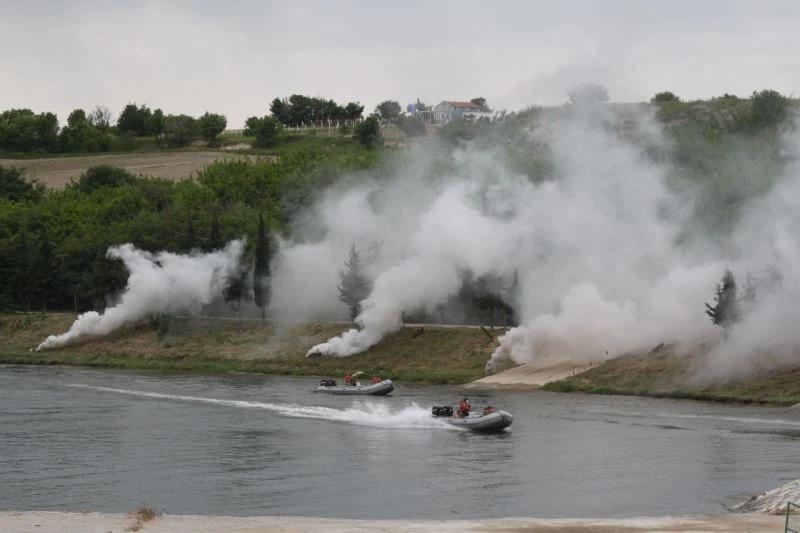 Kırklareli’ndeki 5’inci Kolordu İstihkam Alayı Komutanlığınca eğitim düzenlendi
