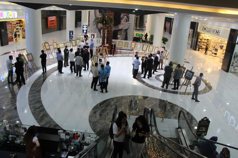 Ebru ve hat sanatçısı müezzinden Filistinlilere destek sergisi
