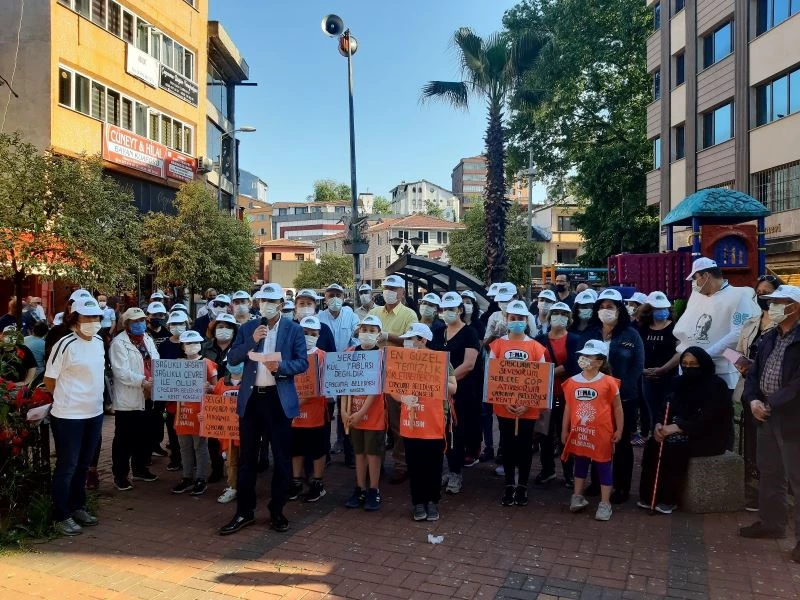 Çaycumalılar sokaklarını temizledi
