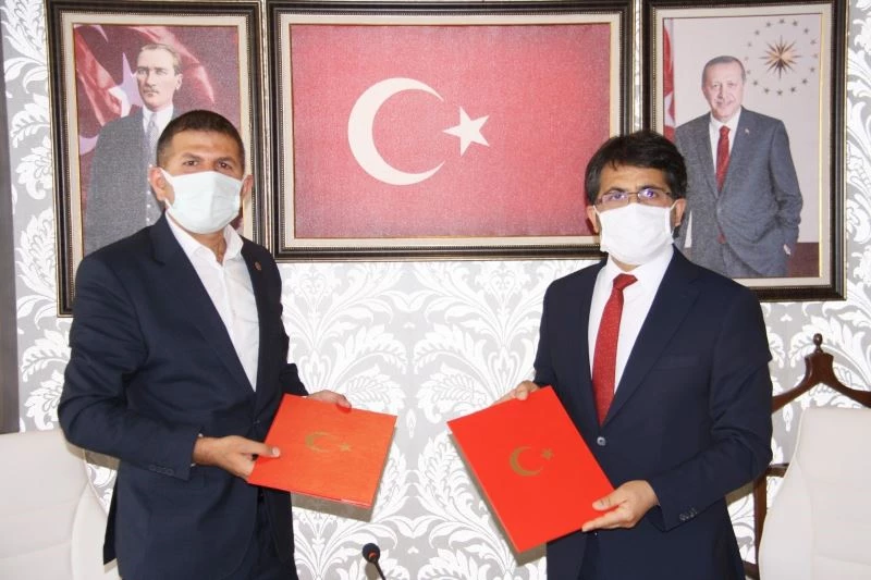 DÜ ve eğitimciler birliği sendikası arasında iş birliği protokolü
